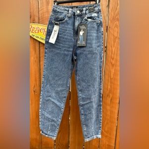 Simple Society Mom Jeans Size 0/24 NWT